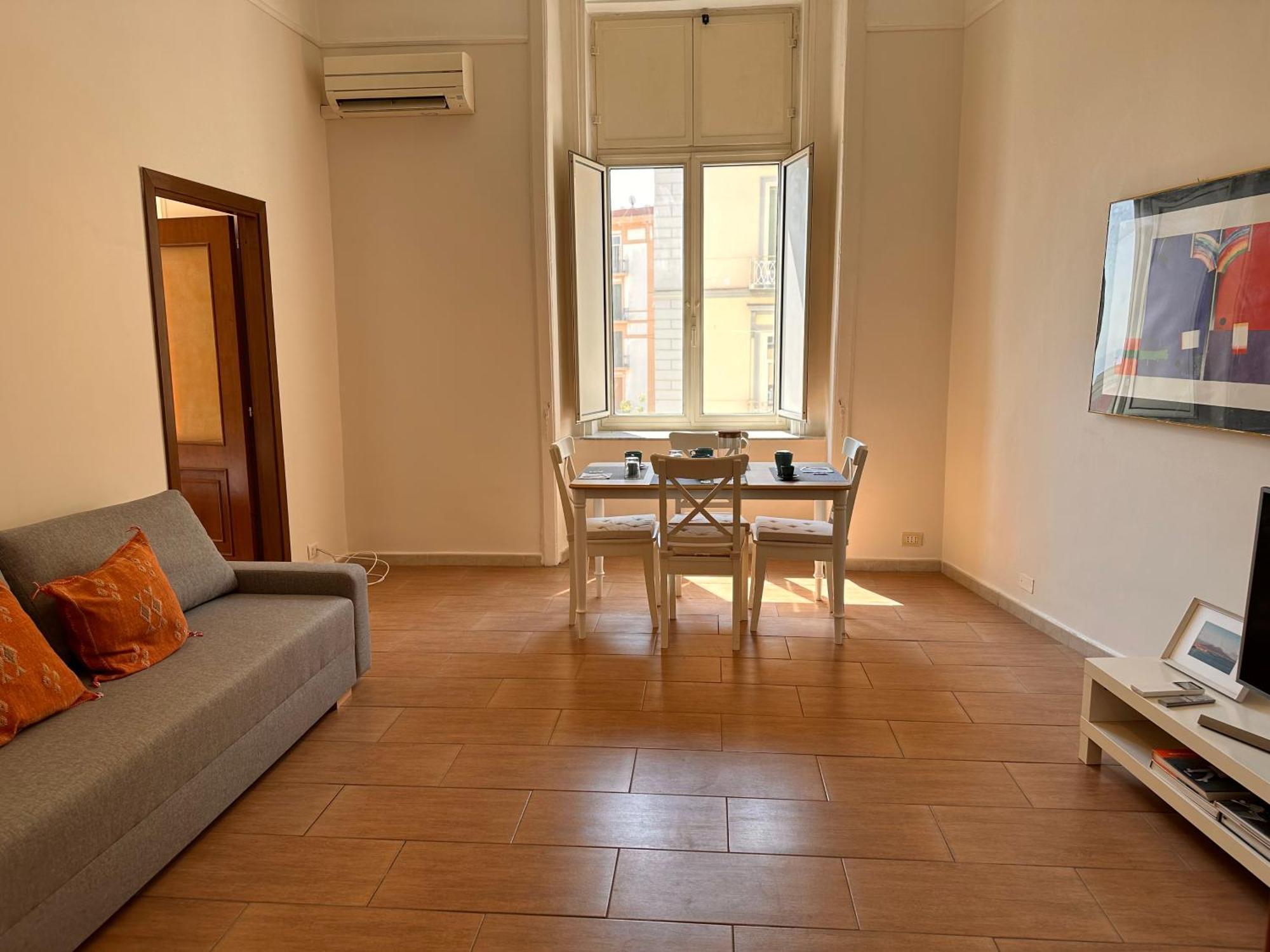 Casetta 181 - Flat In - My Place Appartamento Napoli